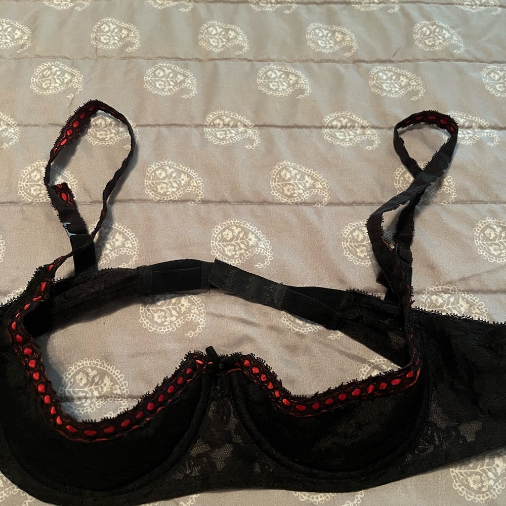 Black Lace Underwire Bra with Red Trim